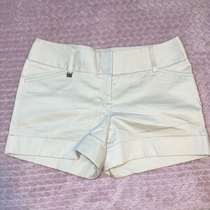 NWOT 10 EXPRESS Khaki RN 55285 Editor Short